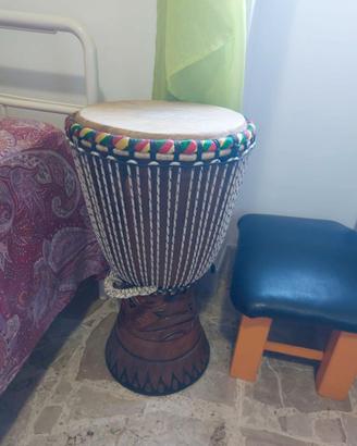 Djembe africano artigianale