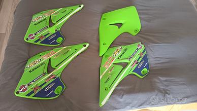 KAWASAKI KX125 2003, Fianchetti laterali