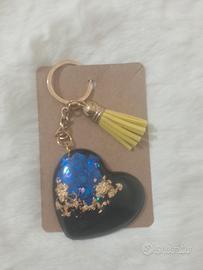 Portachiavi Cuore in Resina con Glitter e Nappa 