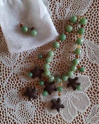 Collana e orecchini pietre verdi