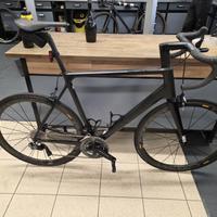 Canyon Ultimate CF SLX durace Di2 6,7 kg tg XL