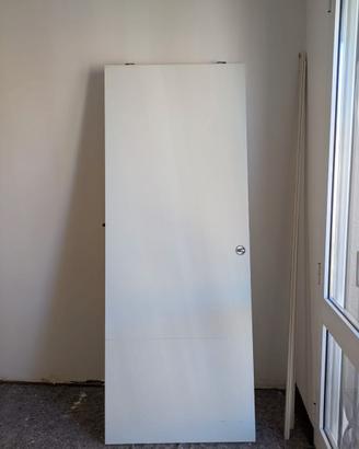 Porta scorrevole con telaio
