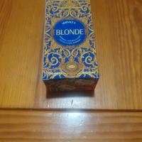 Blonde - Versace's
