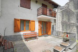 CASA SEMINDIPENDENTE A GRAVERE