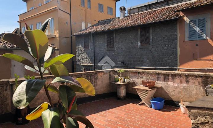 2 LOCALI A VITERBO