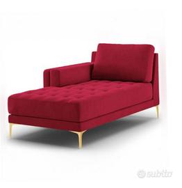 Divano “Mazzini” con chaise longue di Orrino.