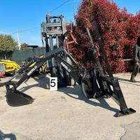 A189 - Braccio retro escavatore per trattore