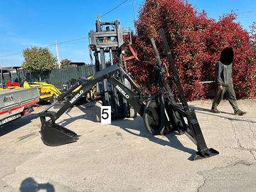 A189 - Braccio retro escavatore per trattore