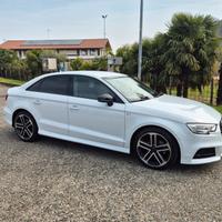 Audi A3 Sedan  S - Line 