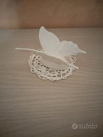 Soprammobile farfalla in porcellana firmata