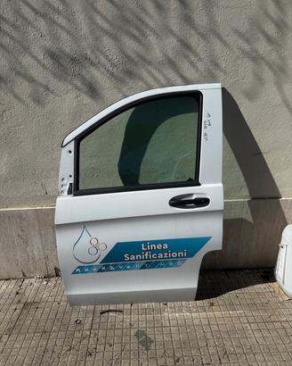 Porta anteriore e posteriore e scorrevole Mercedes