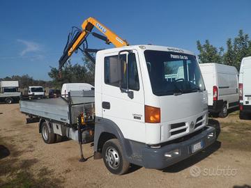 Nissan Atleon cassone con gru