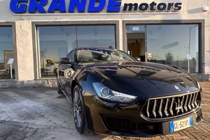 Maserati Ghibli 330 CV MHEV GT