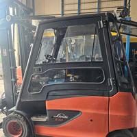 Carrello elevatore elettrico 3000kg marca Linde