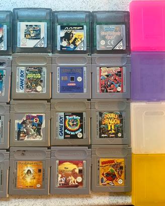 Lotto 16 giochi Nintendo Game Boy/Color