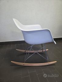 Sedia a dondolo-Rocking chair