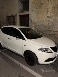 Lancia Y