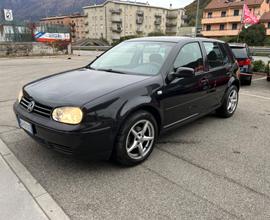 Volkswagen Golf 1.6 16V