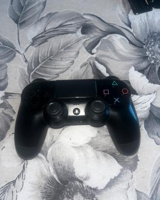 Controller ps4 (originale ) + 5 giochi