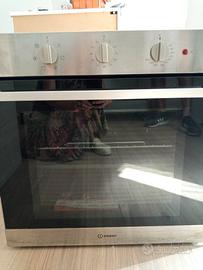 forno Indesit IFW 6530 IX da incasso