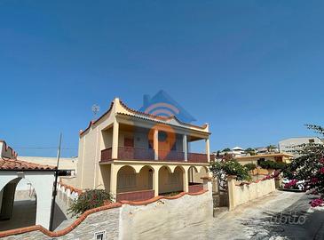 Triscina Villetta A Breve Distanza Dal Mare