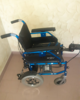 Sedia a rotelle elettrica