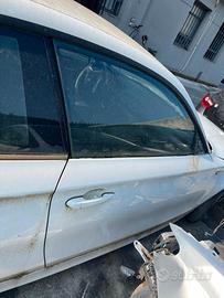 Port anteriore destra bmw 118 E87 anno 2008 comple