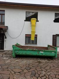 tramoggia con supporto e 2 convogliatori macerie