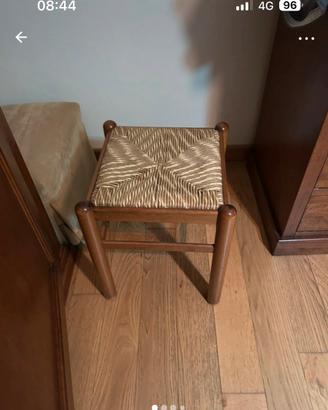 Sgabello in legno impagliato