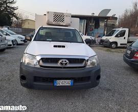 TOYOTA HILUX 2.5 D-4D 2WD 2P. CHASSIS & CAB Con Fr