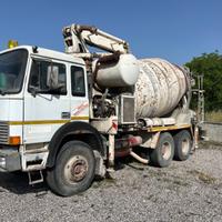 Fiat 330 30 betonpompa con braccio rotto botte ok