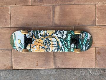 Skateboard birdhouse