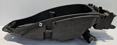 Sottosella portacasco carena Beverly 500 2003