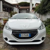 Puegeot 208 / 2015 ( neopatentato ok)