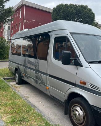 Mini Bus Mercedes sprinter 416 17 posti