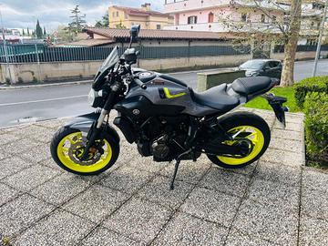 YAMAHA MT-07 TUTTO INCLUSO ANCHE PASSAGGIO MINI