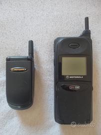2 telefoni Motorola