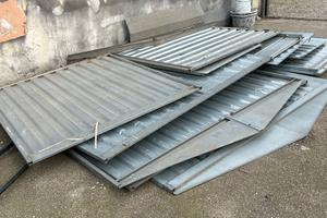 Box in lamiera zincato