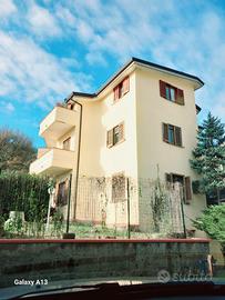 Caserta-Vaccheria attico di 160 mq+2 posti+cantina