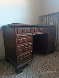 scrivania in noce anni 70 con 6 cassetti  ee 