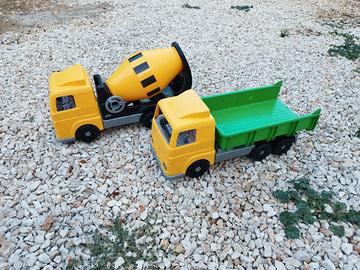 due camion androni