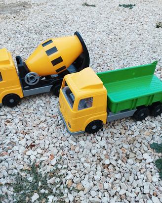 due camion androni