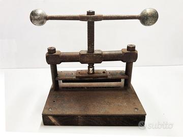PRESSA IN FERRO DA LEGATORIA TIPOGRAFIA