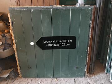 scuretti in legno usati, ma ottimi. 