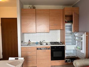 Cucina lineare di 2,40 mt