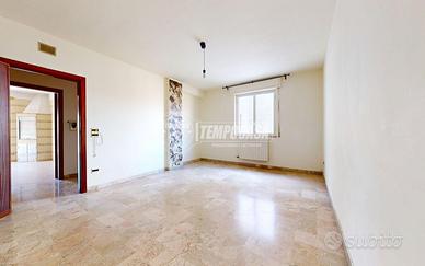 NUOVO PREZZO! Comodo appartamento di 3 vani libero