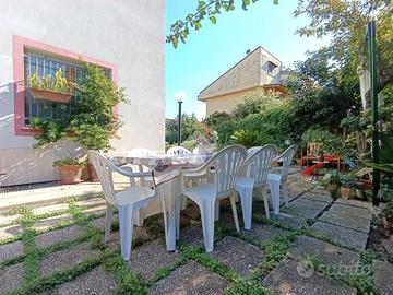 CASA SEMINDIPENDENTE A PINETO