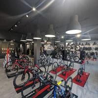 NEGOZIO A SAN VENDEMIANO