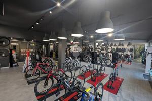 NEGOZIO A SAN VENDEMIANO