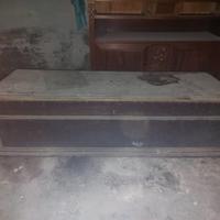 Antica cassapanca in legno
